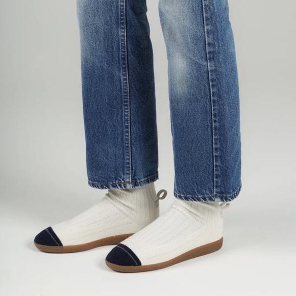 NEW Brave Pudding VARSITY STROLLS PE White Womens Sock Shoe Size 8 - Picture 3 of 8